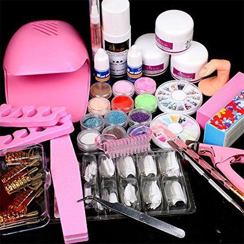 Ett omfattande kit för nagelutbildning med UV-lampa, glitter och verktyg.